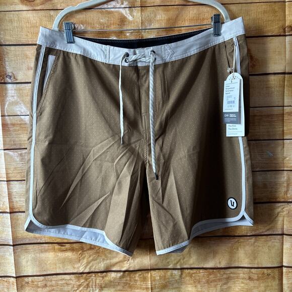 Vuori Other - Vuori Cruise Boardshorts Mens Size 36 Bronze Micro Dot V314